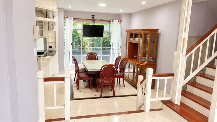 4-bed house for rent, 300 sqm, 94.5 sq wah, Nantawan Suanluang Rama 9