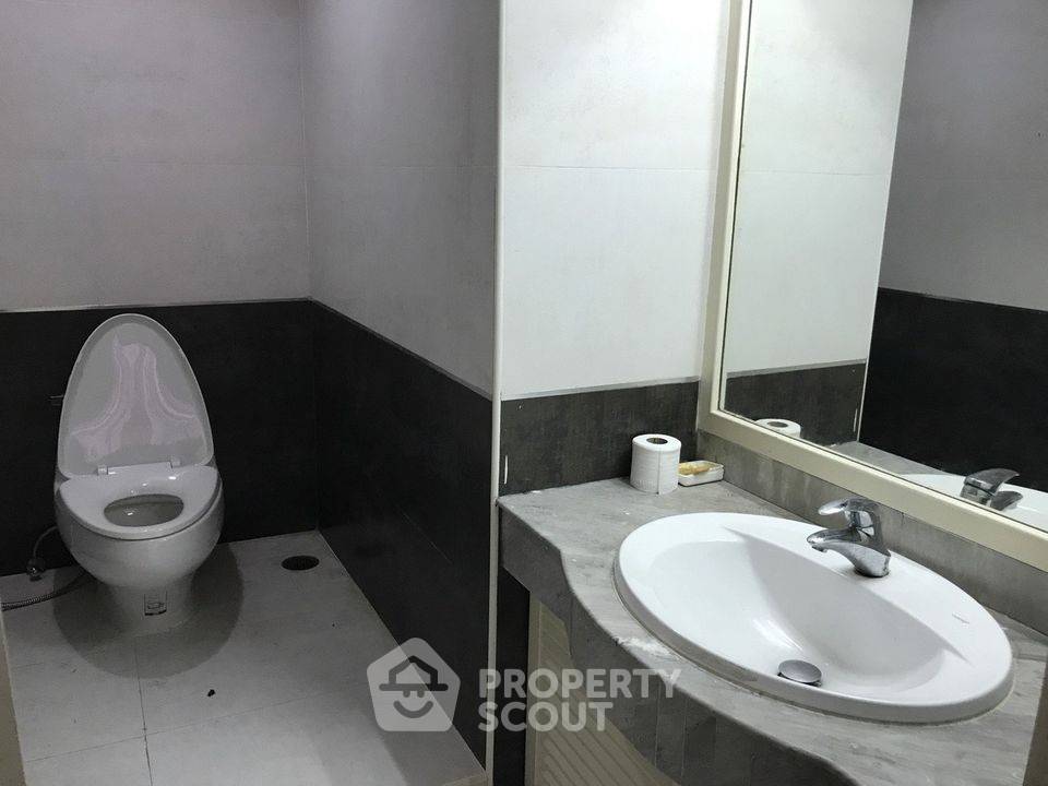 รูป คอนโด 3-ห้องนอน ที่ ธนา ทาวเวอร์ ใกล้ MRT บางยี่ขัน (ID 1586376) - รูปที่ 20/22