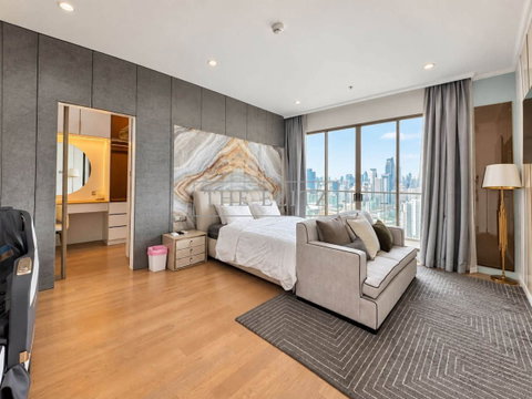Supalai Oriental Sukhumvit 39 4B5B 355sqm Price 54.69 MB Contact 065-889-9963 K.Puinoon