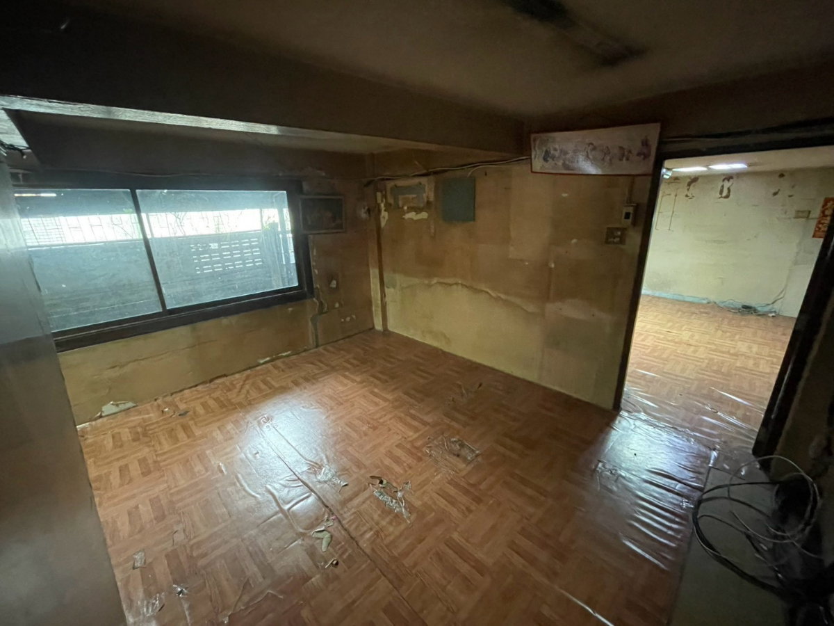 picture ðĒ FOR RENT | Commercial Building â 3 Connected Units in Khlong Toei Rama 4 / Khlong Toei Area - 26/27
