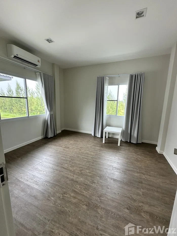 picture Large space, Perfect for Families, Executives & Expats 6836540 - 19/36