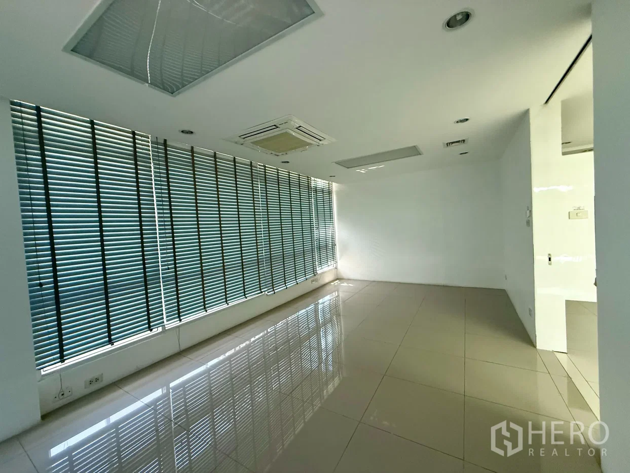 รูป ขายออฟฟิศ 5 ชั้น 1140 ตรม นวลจันทร์ บึงกุ่ม กรุงเทพมหานคร - รูปที่ 19/30
