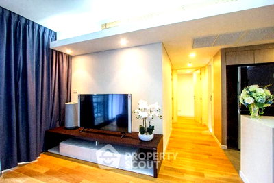 คอนโดให้เช่า : คอนโด 2 ห้องนอน 87 ตร.ม. Mode Sukhumvit 61 ใกล้ BTS เอกมัย (ID 2945862)