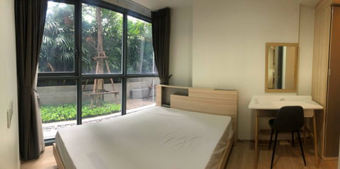 P-57177 คอนโดให้เช่า Taka Haus Ekamai 12 ใกล้ BTS เอกมัย | ชั้น 1 วิวสวนร่มรื่น ติดสวนส่วนตัว แสนสงบ Line@easythaihome 085-592-2897