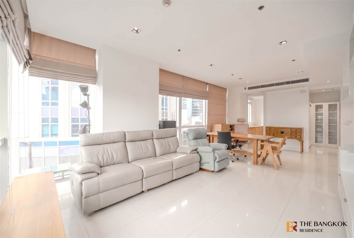 picture Ultimate Luxury Lifestyle with Convenience Athenee Residence near BTS Phloen Chit - 9/10