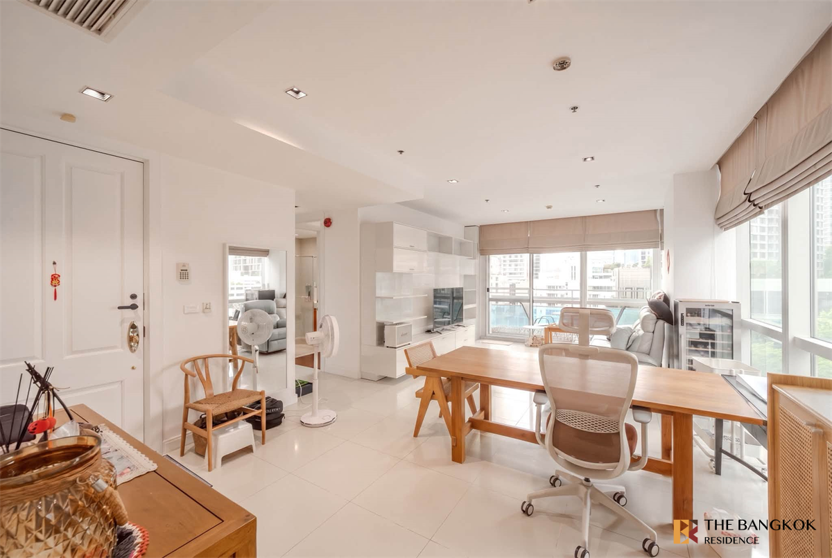 picture Ultimate Luxury Lifestyle with Convenience Athenee Residence near BTS Phloen Chit - 3/10