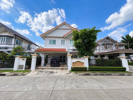 ขายบ้านเดี่ยว ลัดดารมย์ วัชรพล โครงการ 3 | 85.8 ตร.ว. | 250 ตร.ม. | 3 ห้องนอน 4 ห้องน้ำ | พร้อมเรือนรับรอง