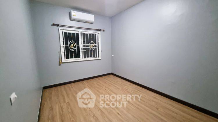 รูป ทาวน์เฮาส์ 4 ห้องนอน ขนาด 325 ตร.ม. เลี้ยงสัตว์ได้ กัสโต้ ปิ่นเกล้า-จรัญ (ID 3334108) - รูปที่ 8/14