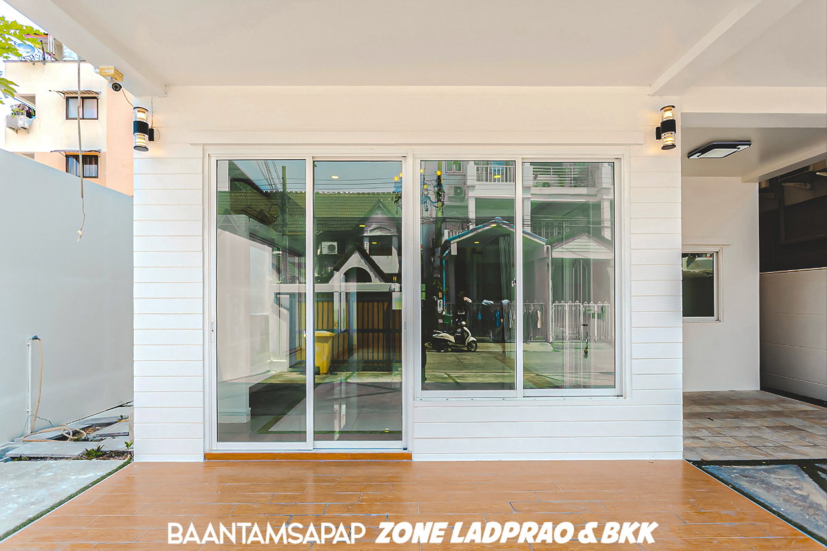 picture Twin Townhome next to the MRT, Ladprao 110 – The Best Value in Town! - 5/26