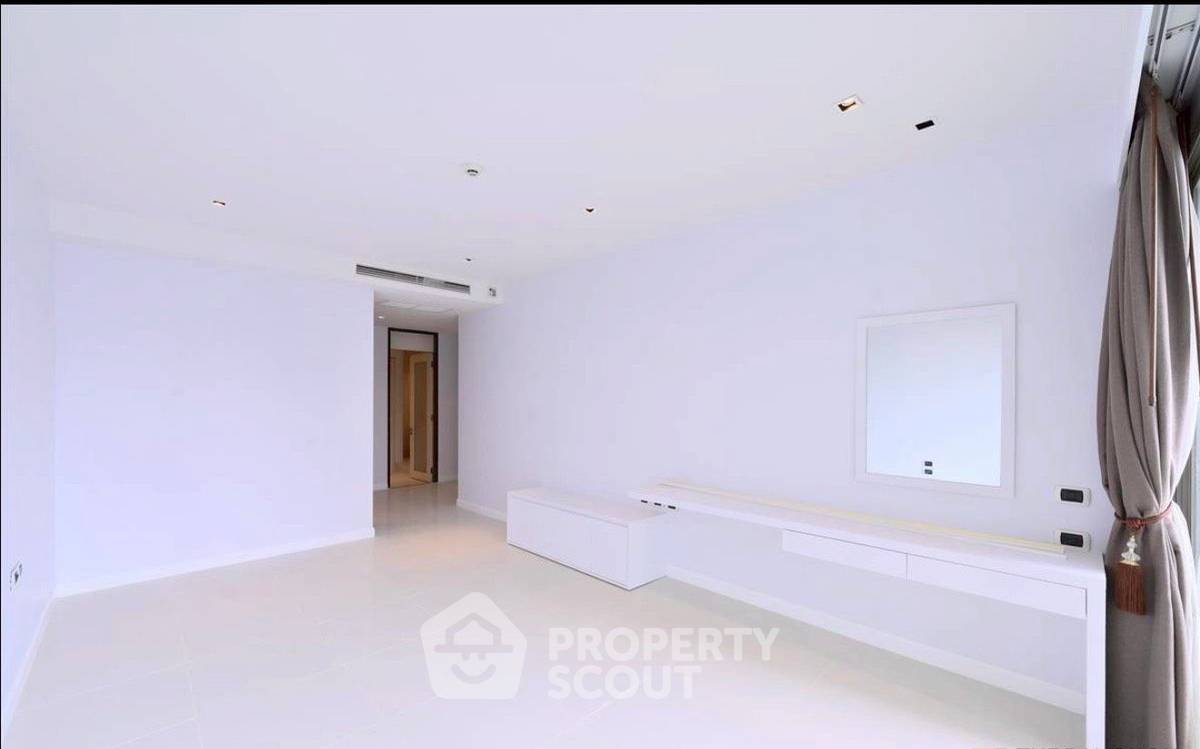 รูป คอนโด 2-ห้องนอน ที่ เดอะ เลคส์ กรุงเทพ ใกล้ BTS อโศก (ID 3364401) - รูปที่ 2/6