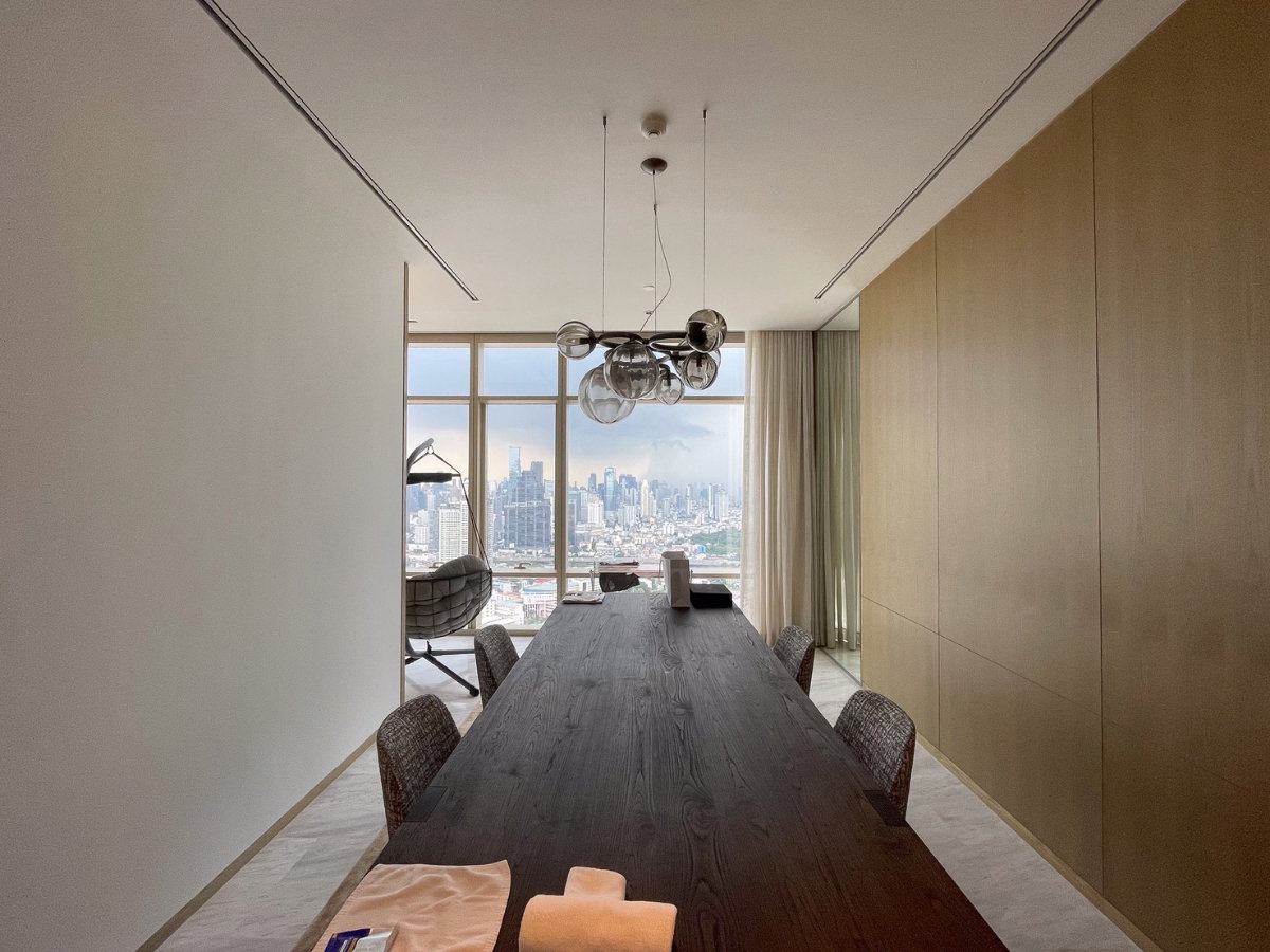 รูป ให้เช่าคอนโด Four Seasons Private Residences - 1 ห้องนอน 1 ห้องน้ำ - 130.52 ตร.ม. - เช่า 180,000 บาท/เดือน [YCr2610001] - รูปที่ 11/16