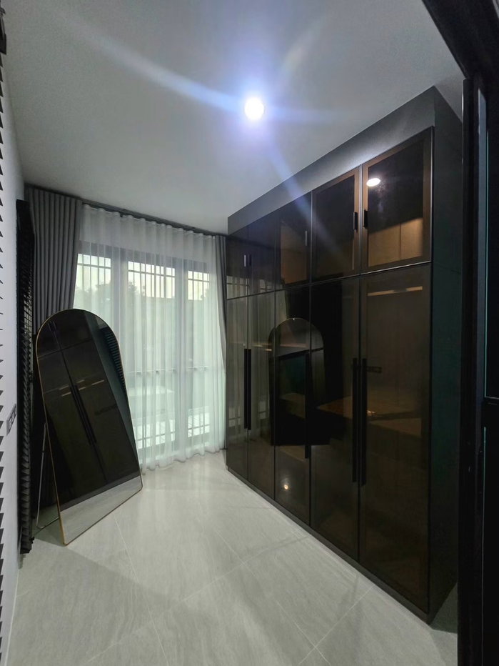 รูป 🏘️ให้เช่าทาวน์โฮม บ้านกลางเมือง คลาสเซ่ สุขุมวิท 77  | เฟอร์นิเจอร์ครบ พร้อมเข้าอยู่ได้ทันที | ใกล้ BTS อ่อนนุช | สนใจ@sacondo - รูปที่ 6/9