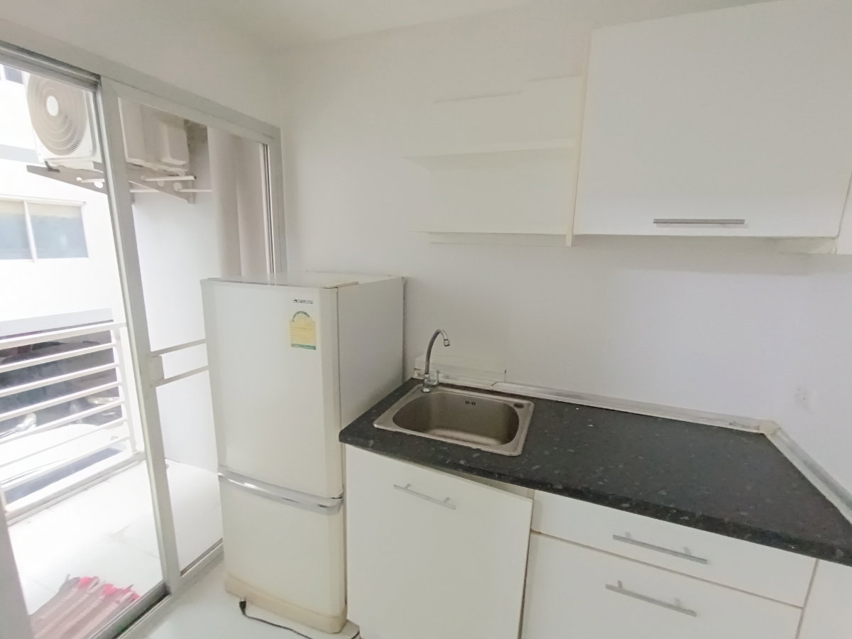 รูป ให้เช่ารายเดือนคอนโด season condo พร้อมเฟอร์ ติดถนนศรีนครินทร์ ติดโลตัสศรีนครินทร์ เดินทางสะดวก - รูปที่ 4/11