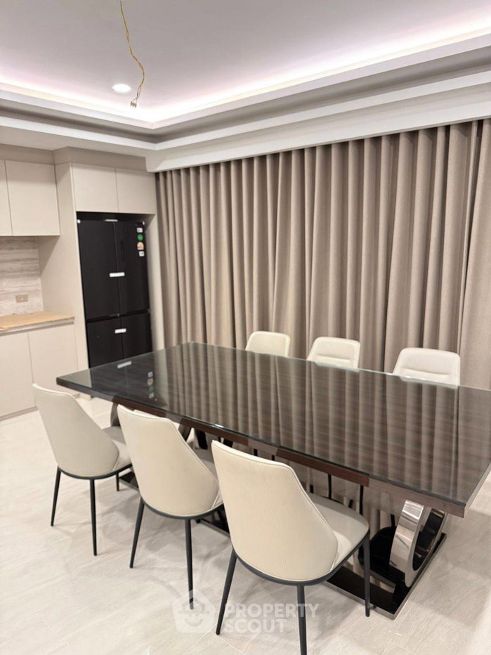 picture 371 Sqm 5-BR Le Raffine Sukhumvit 24 Condominium Near BTS Phrom Phong (ID 3365704) - 9/16