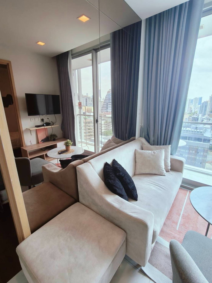 รูป Luxury 2-Bedroom Condo in the Heart of Sukhumvit  📍 Hyde Sukhumvit 11  🛏 2 Bedrooms  🛁 2 Bathrooms  📐 63 sq.m.  🏢 15th Floor  💰 THB 80,000/month - รูปที่ 15/25