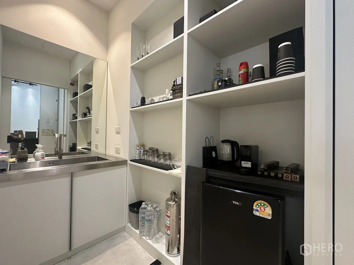picture For Rent Retail Space 96 sq.m. in Thung Maha Mek, Sathon, Bangkok BTS Chong Nonsi - 7/8