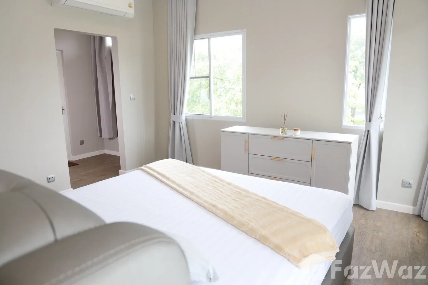 picture Large space, Perfect for Families, Executives & Expats 6836540 - 11/36
