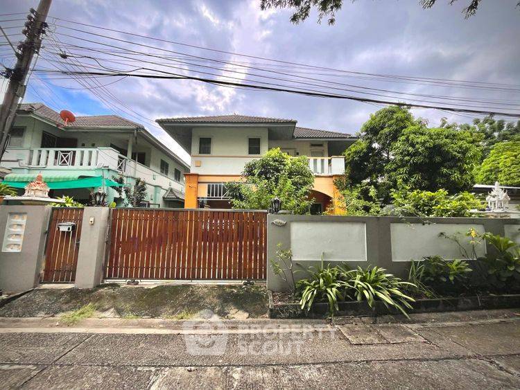 ขายบ้านเดี่ยว 3 ห้องนอน 240 ตร.ม. 79 ตร.ว. เขตสายไหม