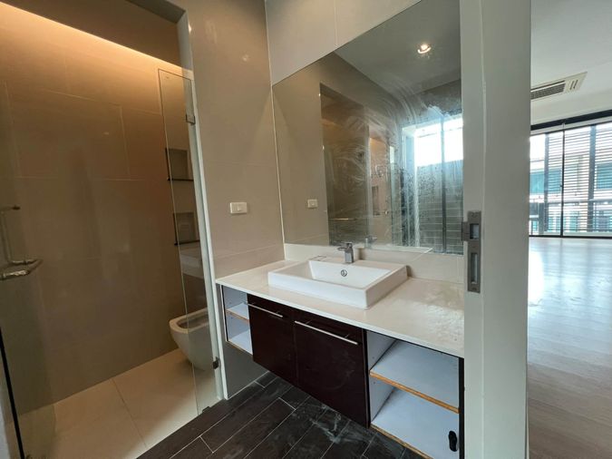 3-bed townhouse for rent, 240 sqm, 20 sq wah, Bless Town Sukhumvit 50