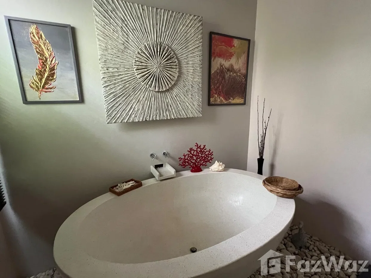 picture For Rent: Long-Term Villa Sanur near Nai Harn Beach 6598584 - 41/72