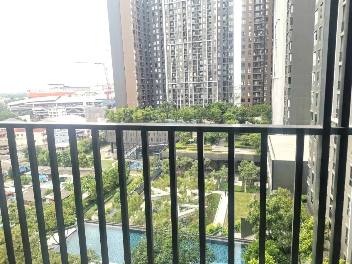 picture Lowest-priced rental at Parkland Phetkasem 56, Building C. Pool view, includes washing machine. Line ID: joe1e7 - 4/9