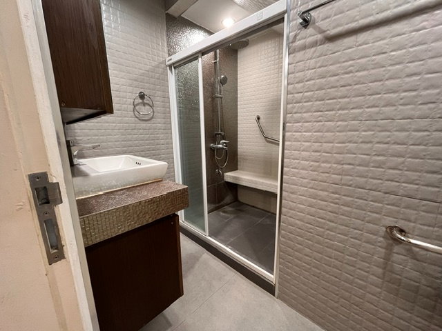 รูป ให้เช่า Premium Fully Furnished Townhome | ม. Flora Marigold สาธุประดิษฐ์ – พระราม 3 - ใกล้สาทร | 4 ห้องนอน | Home Office | Maid Room | พร้อมเข้าอยู่ - รูปที่ 32/42