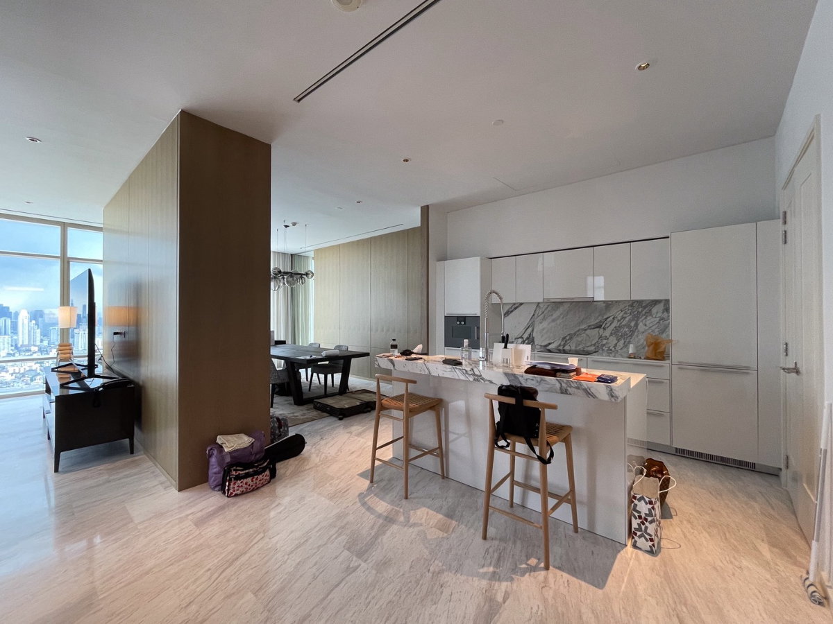รูป ให้เช่าคอนโด Four Seasons Private Residences - 1 ห้องนอน 1 ห้องน้ำ - 130.52 ตร.ม. - เช่า 180,000 บาท/เดือน [YCr2610001] - รูปที่ 12/16