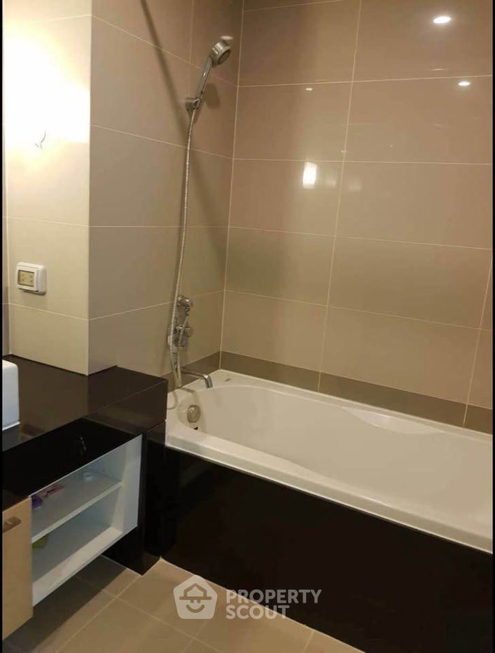 รูป คอนโด 2 ห้องนอน ชั้น 34 Supalai River Resort Charoen Nakhon (ID 3364897) - รูปที่ 18/19