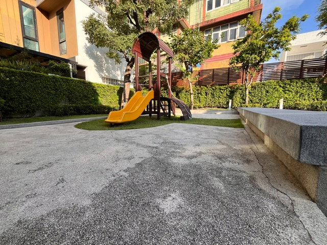 รูป ให้เช่า Premium Fully Furnished Townhome | ม. Flora Marigold สาธุประดิษฐ์ – พระราม 3 - ใกล้สาทร | 4 ห้องนอน | Home Office | Maid Room | พร้อมเข้าอยู่ - รูปที่ 37/42