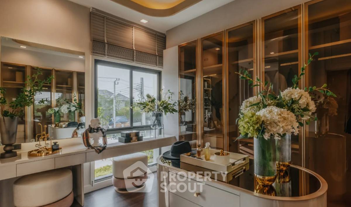 4-bed house for sale, 232 sqm, 60 sq wah, Bangkok Boulevard Ramintra - Watcharapol