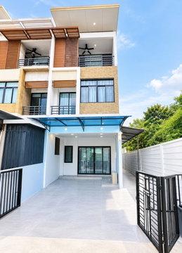4 bed Vertical Mansion Thanommit Night Market 3-story corner Rental price 25 sq.wa.Plearnary Mall