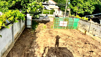 Land for rent The Prince Royal College : Land for rent (filled/leveled), 156 Sq. Wah, Ping River view. Near Wat Ket – Nimman; easy access to the Superhighway. Only 13,500 Baht/month.