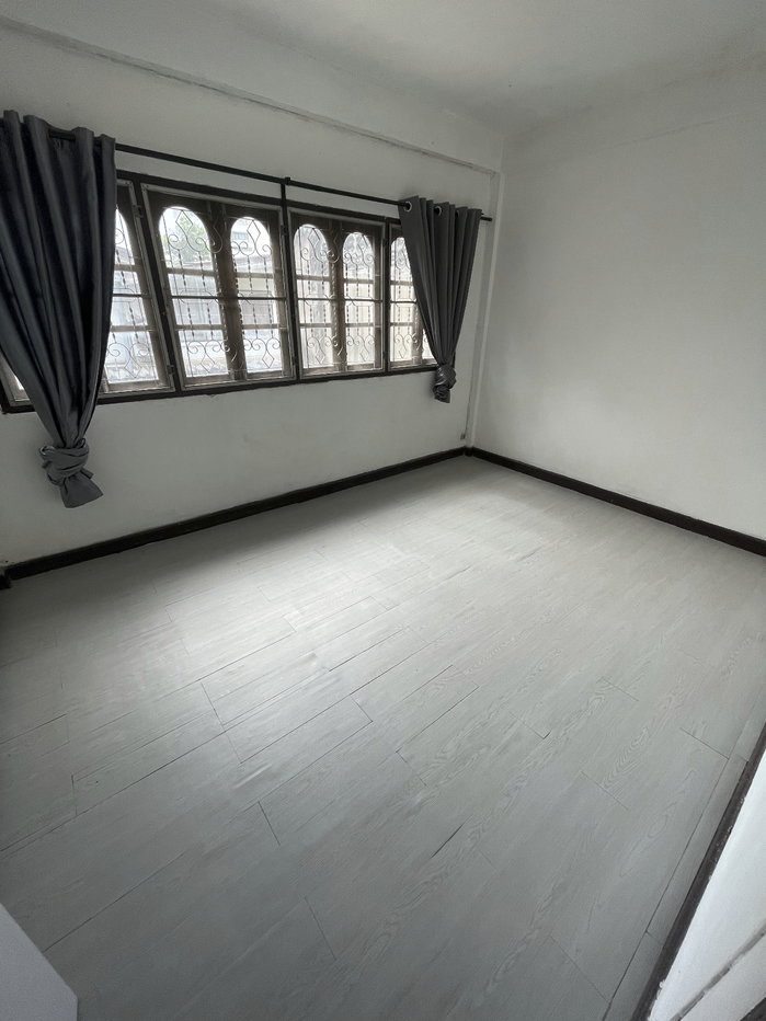 รูป 🏢 [15,000 บาท] ให้เช่า ทาวน์เฮาส์ 3 ชั้น 4 ห้องนอน 2 ห้องน้ำ - รูปที่ 5/10