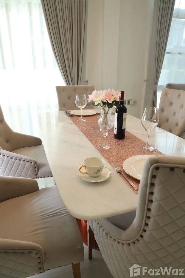 picture Large space, Perfect for Families, Executives & Expats 6836540 - 6/36