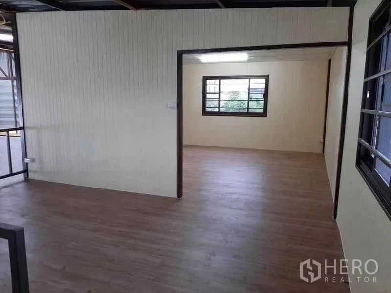 picture For rent Warehouse 420 sqm in Dok Mai, Prawet, Bangkok - 7/12