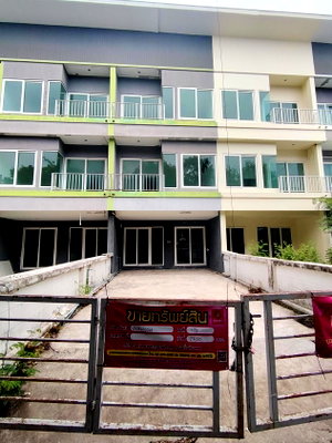 TOWN HOUSE 27.5 Sq.w. Bang Khen Bangkok for 2.2M