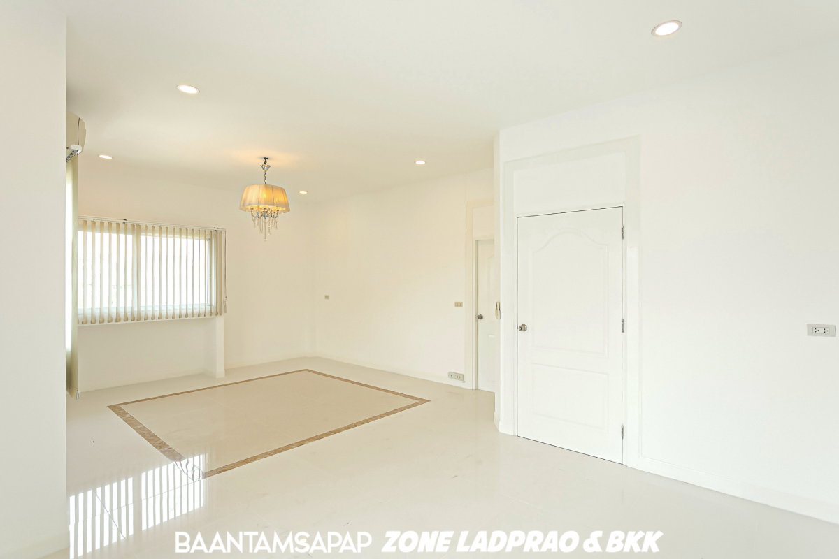 picture Twin Townhome next to the MRT, Ladprao 110 – The Best Value in Town! - 15/26