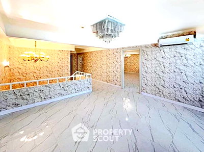 ขายคอนโด : ขายคอนโด 4 ห้องนอน ขนาด 219 ตร.ม. Supalai Place Sukhumvit 39 ใกล้ BTS พร้อมพงษ์ (ID 3365713)