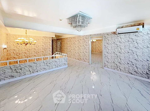 ขายคอนโด 4 ห้องนอน ขนาด 219 ตร.ม. Supalai Place Sukhumvit 39 ใกล้ BTS พร้อมพงษ์ (ID 3365713)