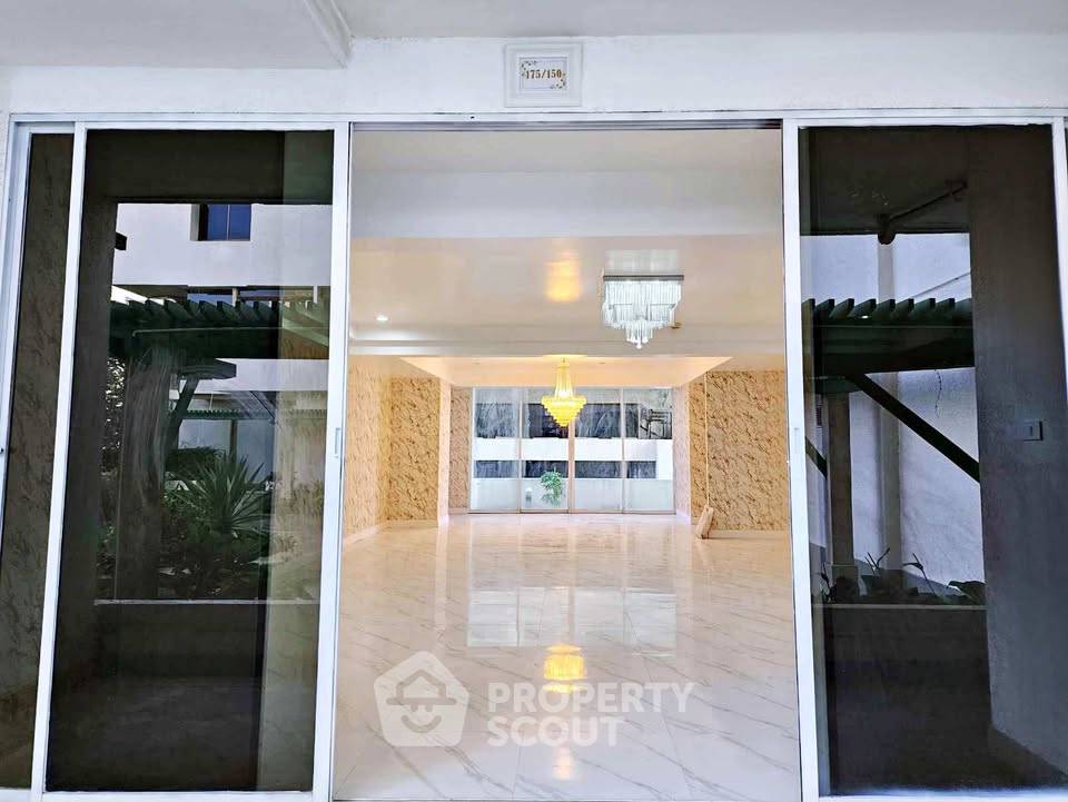 รูป ขายคอนโด 4 ห้องนอน ขนาด 219 ตร.ม. Supalai Place Sukhumvit 39 ใกล้ BTS พร้อมพงษ์ (ID 3365713) - รูปที่ 6/11