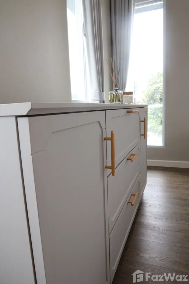 picture Large space, Perfect for Families, Executives & Expats 6836540 - 10/36