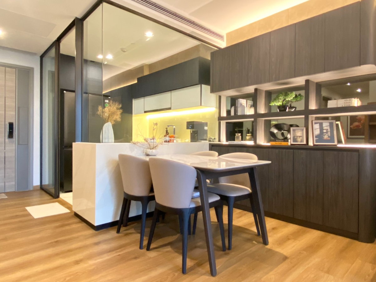 รูป ห้อง Modern Luxury แบบ Fully Furnished ขนาด 79.62 ตรม. 2 ห้องนอน, โครงการ The Room Sukhumvit 38 ใกล้ BTS, ห้องสวยตำแหน่งดีมาก ราคาคุ้มค่ากว่าโครงการ - รูปที่ 8/41