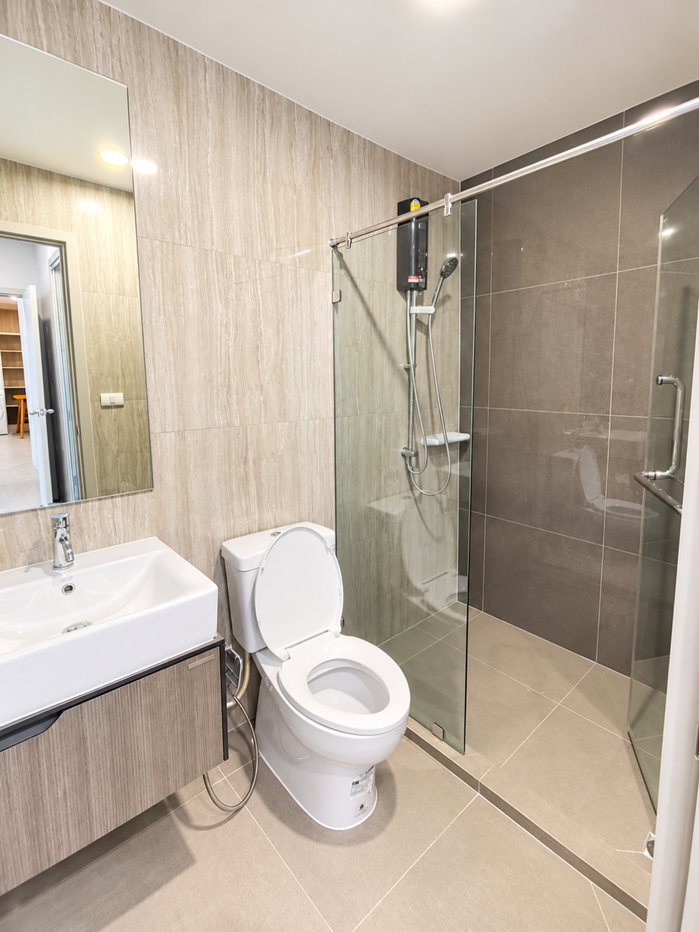รูป 🔥 ห้ามพลาด แต่งใหม่ทั้งห้อง 🏠 2 Bedrooms | 2 Bathrooms | 62 ตร.ม. อาคาร A ใกล้รถไฟฟ้า 💰 35,000 บาท/เดือน (ต่อรองได้) - รูปที่ 16/20