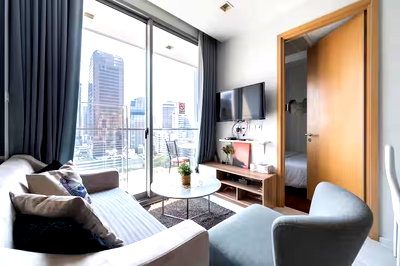 Condos for rent : Luxury 2-Bedroom Condo in the Heart of Sukhumvit  📍 Hyde Sukhumvit 11  🛏 2 Bedrooms  🛁 2 Bathrooms  📐 63 sq.m.  🏢 15th Floor  💰 THB 80,000/month