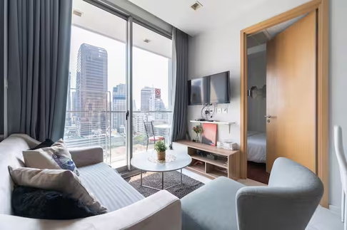 Luxury 2-Bedroom Condo in the Heart of Sukhumvit  📍 Hyde Sukhumvit 11  🛏 2 Bedrooms  🛁 2 Bathrooms  📐 63 sq.m.  🏢 15th Floor  💰 THB 80,000/month