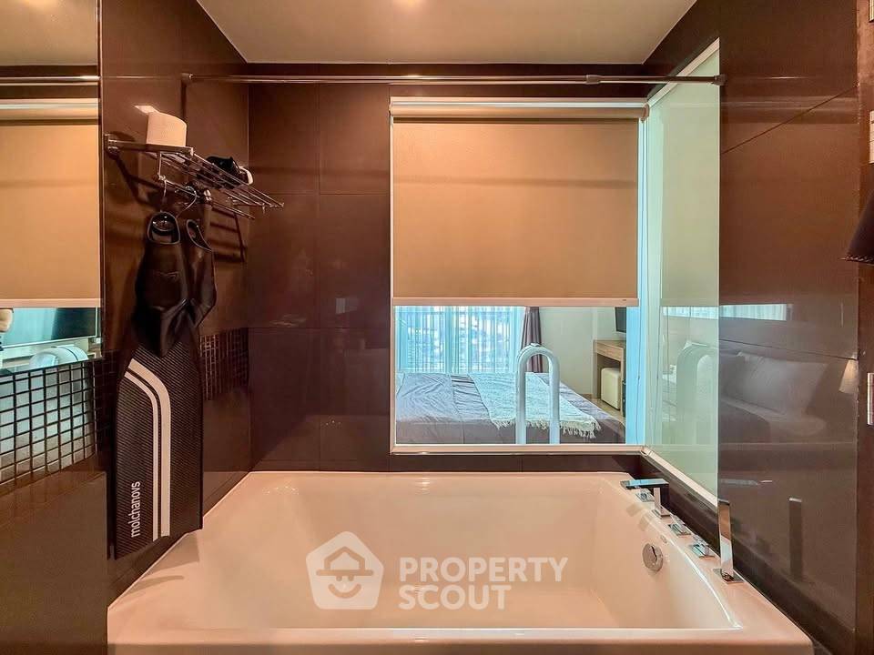 picture 1-BR Condo at Rhythm Sathorn near BTS Saphan Taksin (ID 3365747) - 5/7