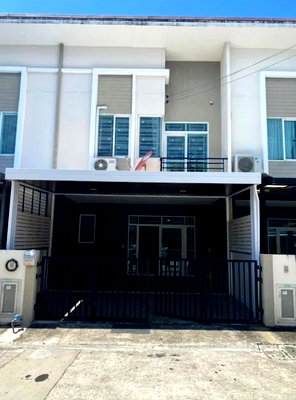 Townhouses for rent Bang Pu Industrial Estate : 2-Storey Townhome for Rent: Casa City Bangna (Km. 7) – 4 Bedrooms, 3 Bathrooms, 21 Sq. Wah – 20,000 Baht