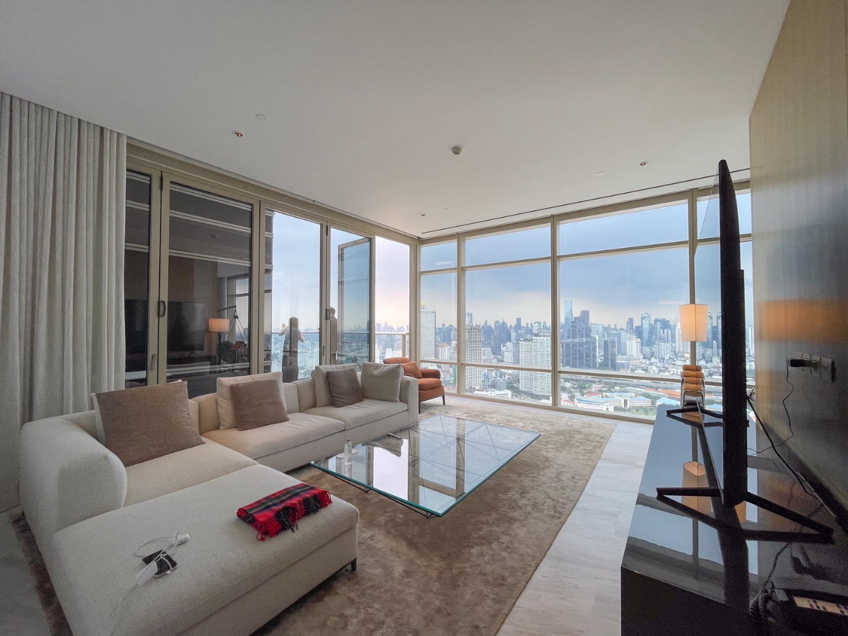 รูป ให้เช่าคอนโด Four Seasons Private Residences - 1 ห้องนอน 1 ห้องน้ำ - 130.52 ตร.ม. - เช่า 180,000 บาท/เดือน [YCr2610001] - รูปที่ 1/16
