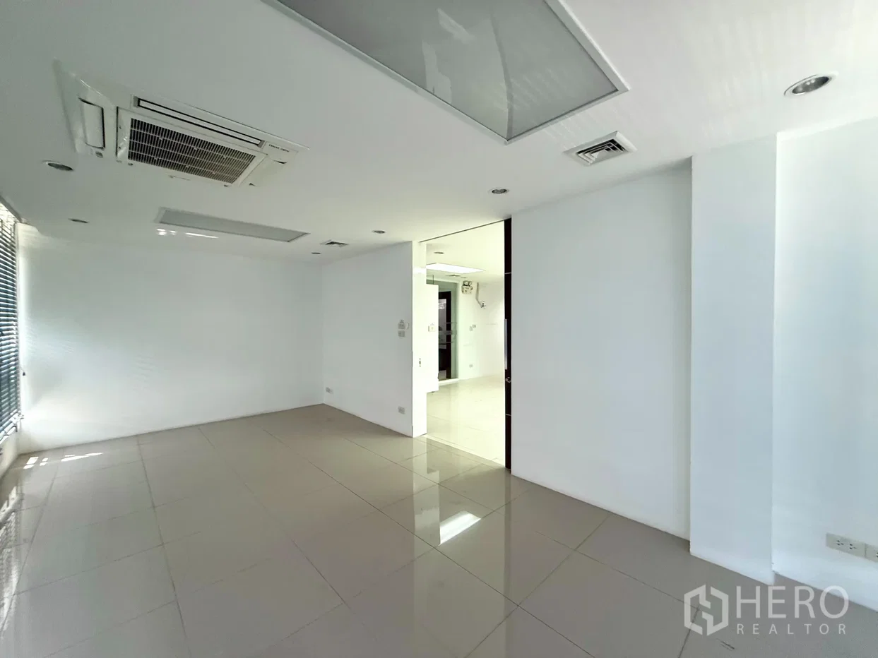 รูป ขายออฟฟิศ 5 ชั้น 1140 ตรม นวลจันทร์ บึงกุ่ม กรุงเทพมหานคร - รูปที่ 18/30