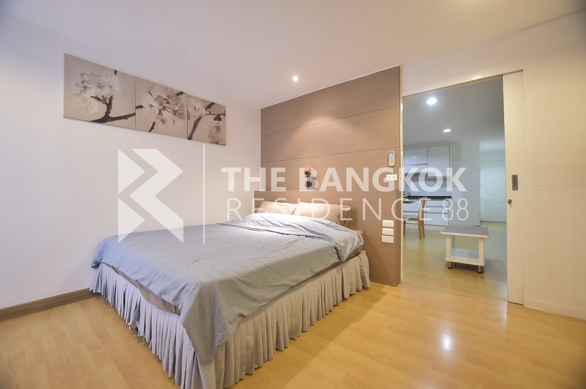 picture Serene Place near BTS Phrom Phong Book before anyone else - 2/10